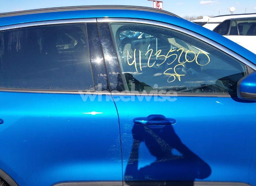 Photo 13 of 2020 Ford Escape SE (VIN 1FMCU0G6XLUB21526)