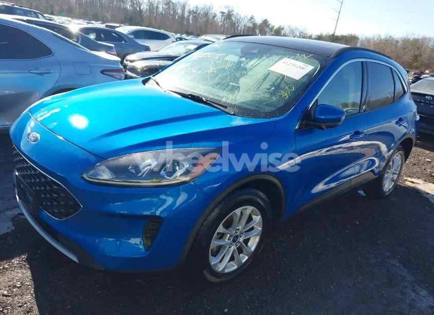 Photo 2 of 2020 Ford Escape SE (VIN 1FMCU0G6XLUB21526)