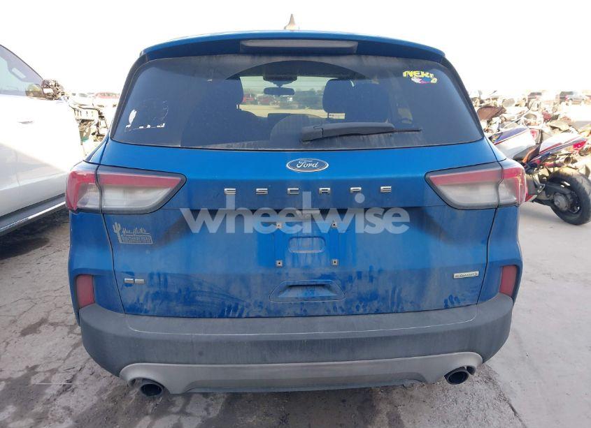 Photo 16 of 2020 Ford Escape SE (VIN 1FMCU0G6XLUB30422)