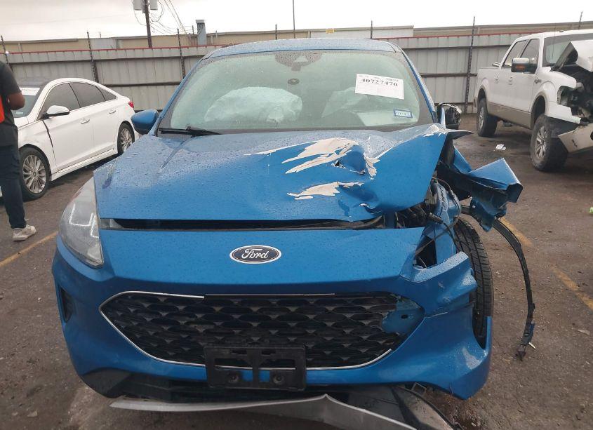 Photo 12 of 2020 Ford Escape SE (VIN 1FMCU0G6XLUB65820)