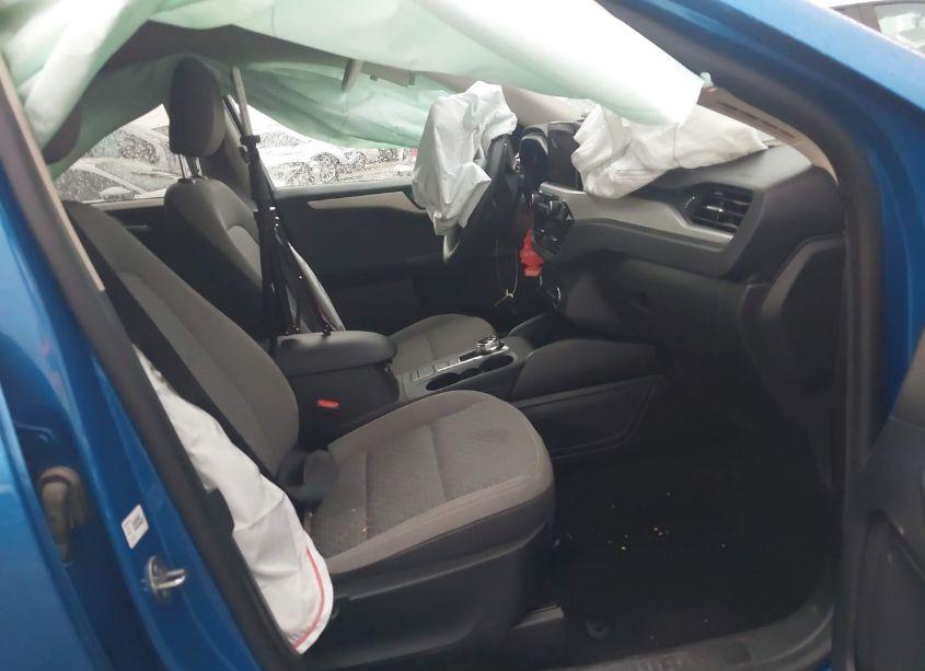 Photo 5 of 2020 Ford Escape SE (VIN 1FMCU0G6XLUB65820)