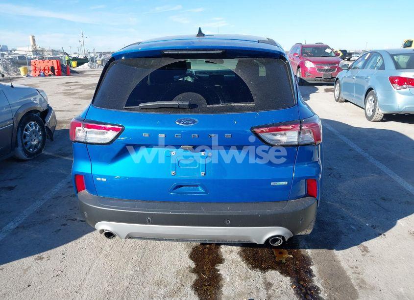 Photo 17 of 2020 Ford Escape SE (VIN 1FMCU0G6XLUC39351)