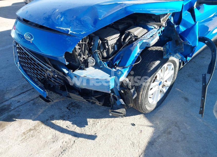 Photo 6 of 2020 Ford Escape SE (VIN 1FMCU0G6XLUC39351)