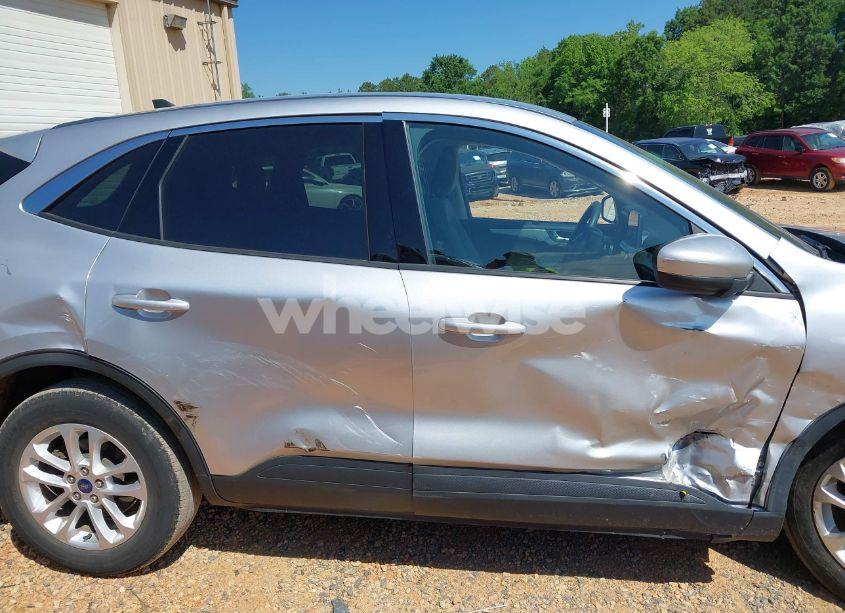 Photo 13 of 2020 Ford Escape SE (VIN 1FMCU0G6XLUC54979)