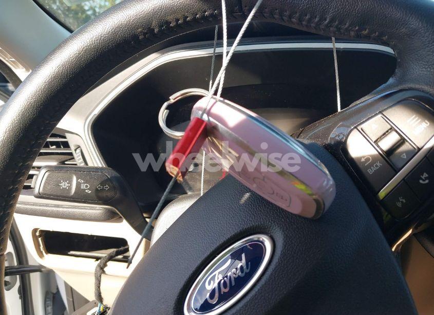 Photo 11 of 2021 Ford Escape SE (VIN 1FMCU0G6XMUA19550)