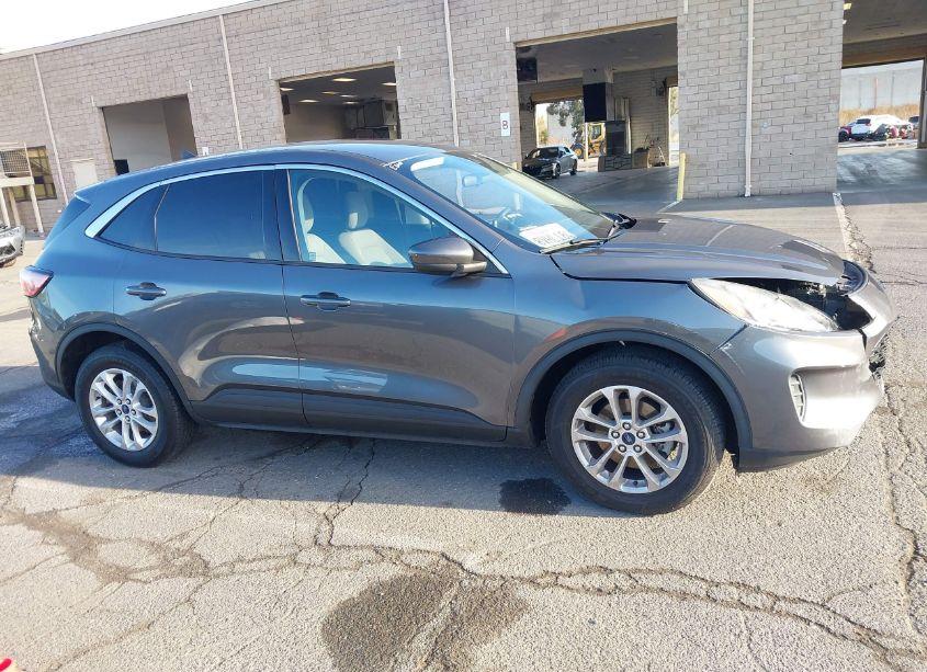 Photo 13 of 2021 Ford Escape SE (VIN 1FMCU0G6XMUA33979)