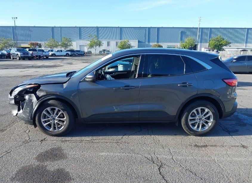 Photo 14 of 2021 Ford Escape SE (VIN 1FMCU0G6XMUA33979)