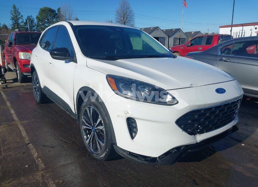 Photo 6 of 2021 Ford Escape SE (VIN 1FMCU0G6XMUB14027)