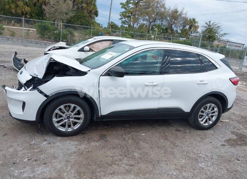 Photo 14 of 2022 Ford Escape SE (VIN 1FMCU0G6XNUA21137)