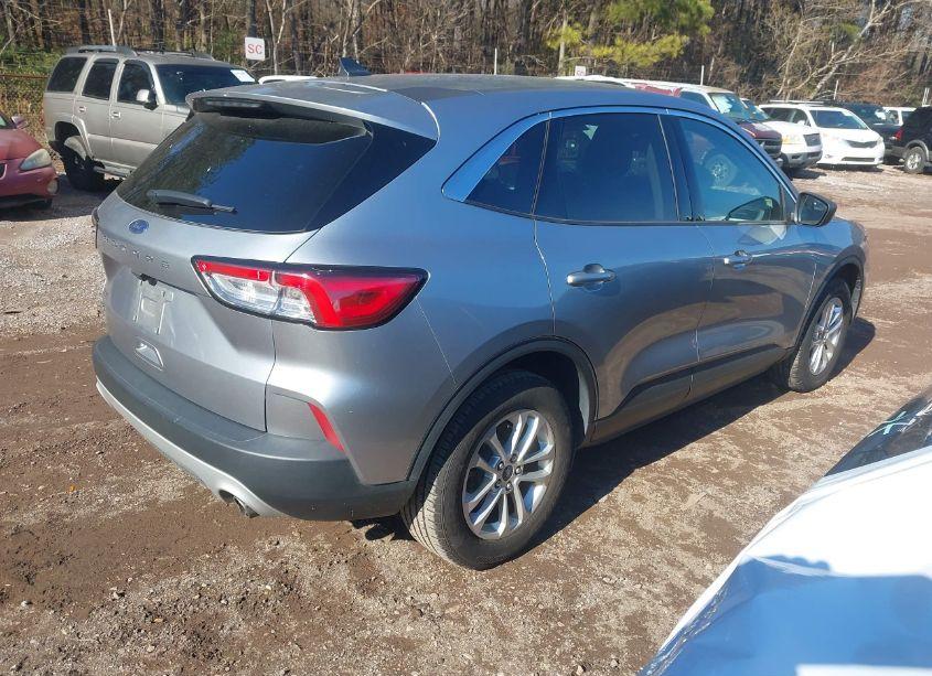 Photo 4 of 2022 Ford Escape SE (VIN 1FMCU0G6XNUB39964)