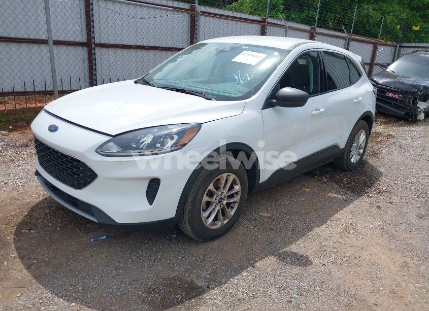 Photo 2 of 2022 Ford Escape SE (VIN 1FMCU0G6XNUB66534)