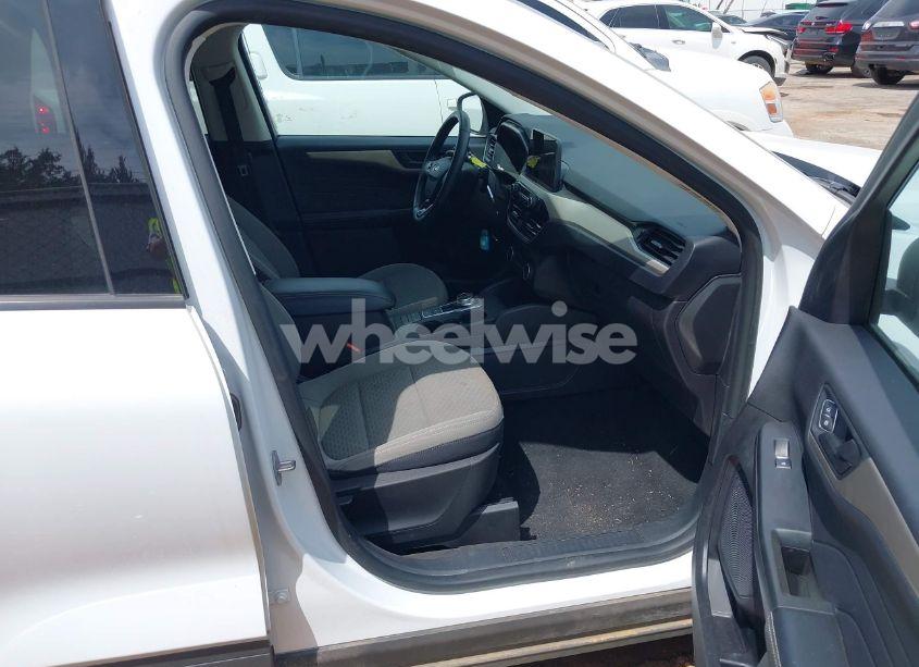 Photo 5 of 2022 Ford Escape SE (VIN 1FMCU0G6XNUB66534)
