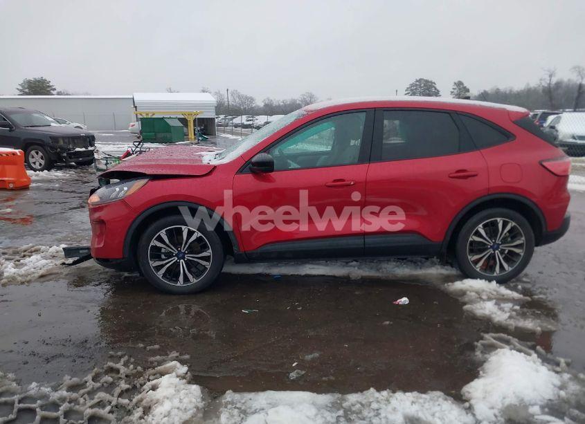 Photo 14 of 2022 Ford Escape SE (VIN 1FMCU0G6XNUB67232)