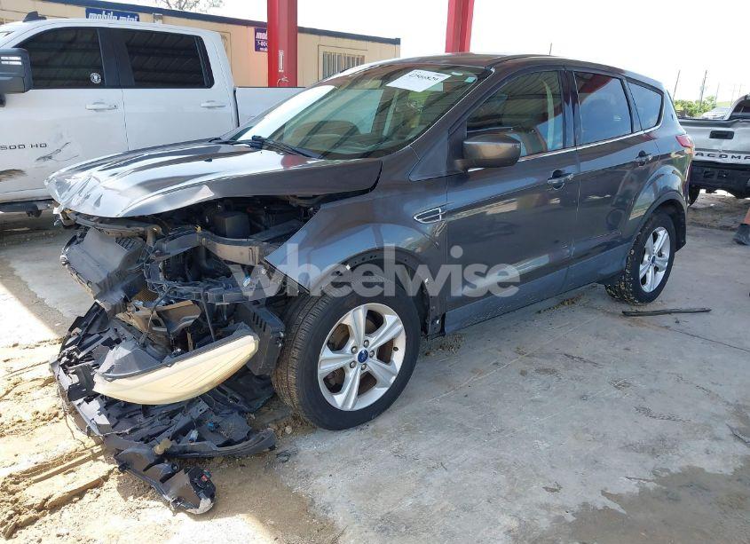Photo 2 of 2015 Ford Escape SE (VIN 1FMCU0G70FUA22422)