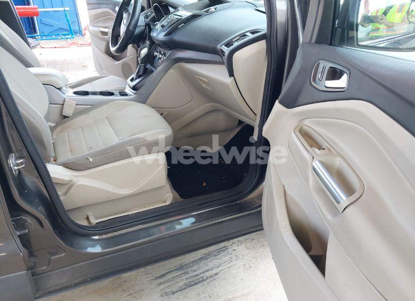 Photo 5 of 2015 Ford Escape SE (VIN 1FMCU0G70FUA22422)