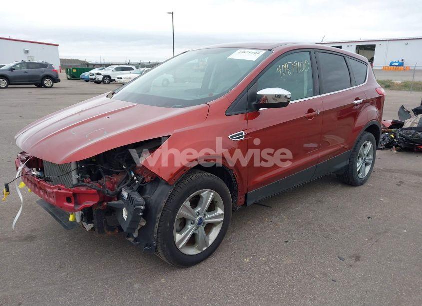 Photo 2 of 2015 Ford Escape SE (VIN 1FMCU0G70FUA52407)