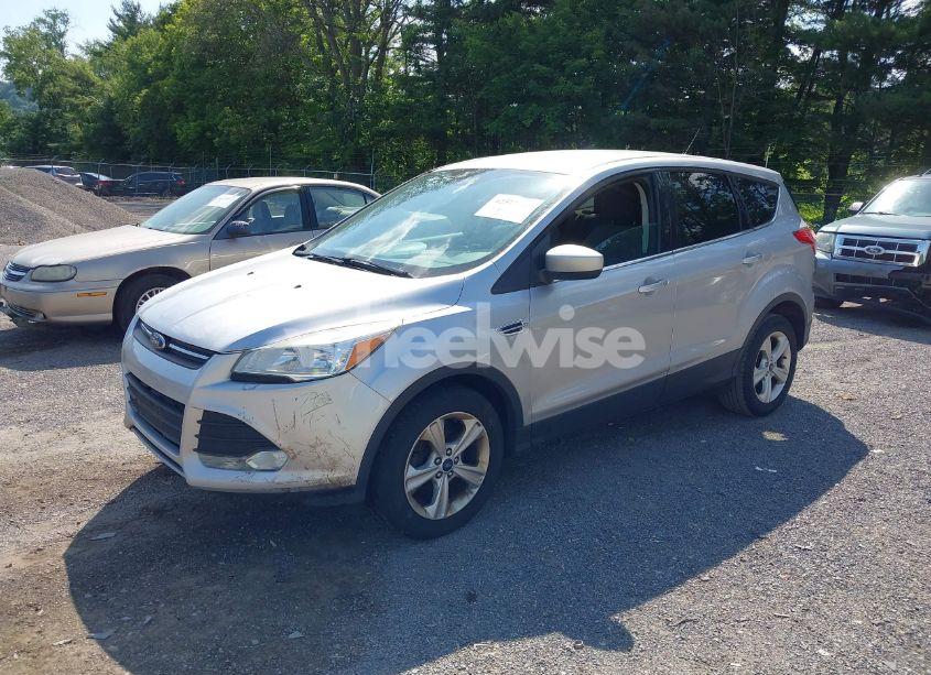 Photo 2 of 2015 Ford Escape SE (VIN 1FMCU0G70FUB70182)