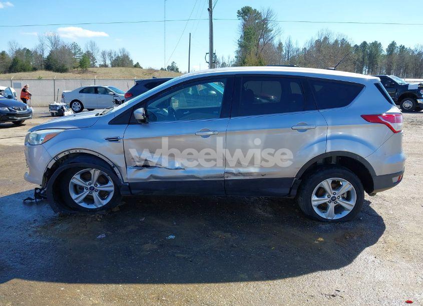 Photo 14 of 2015 Ford Escape SE (VIN 1FMCU0G70FUC44880)