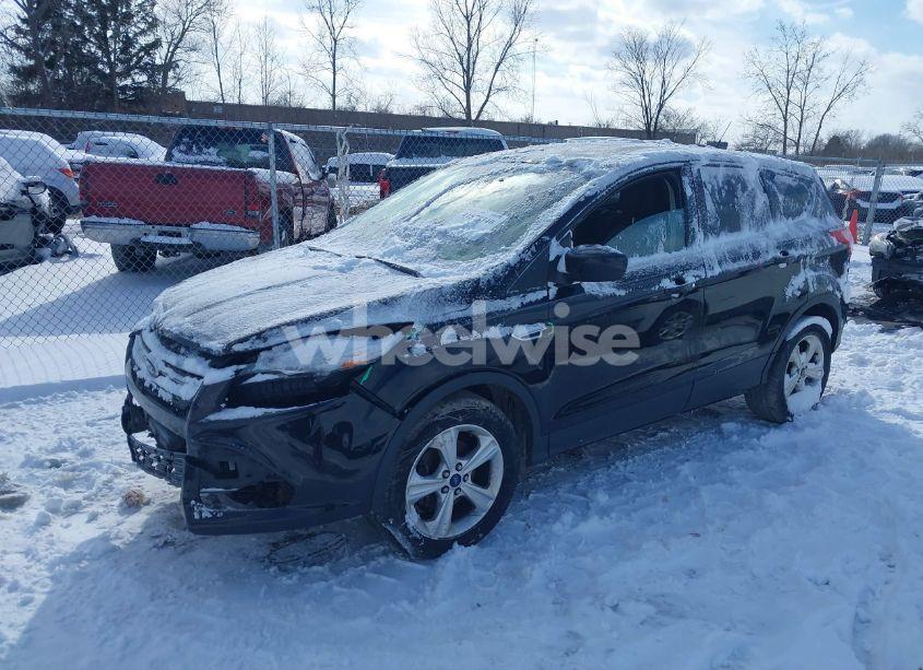 Photo 2 of 2016 Ford Escape SE (VIN 1FMCU0G70GUA19117)
