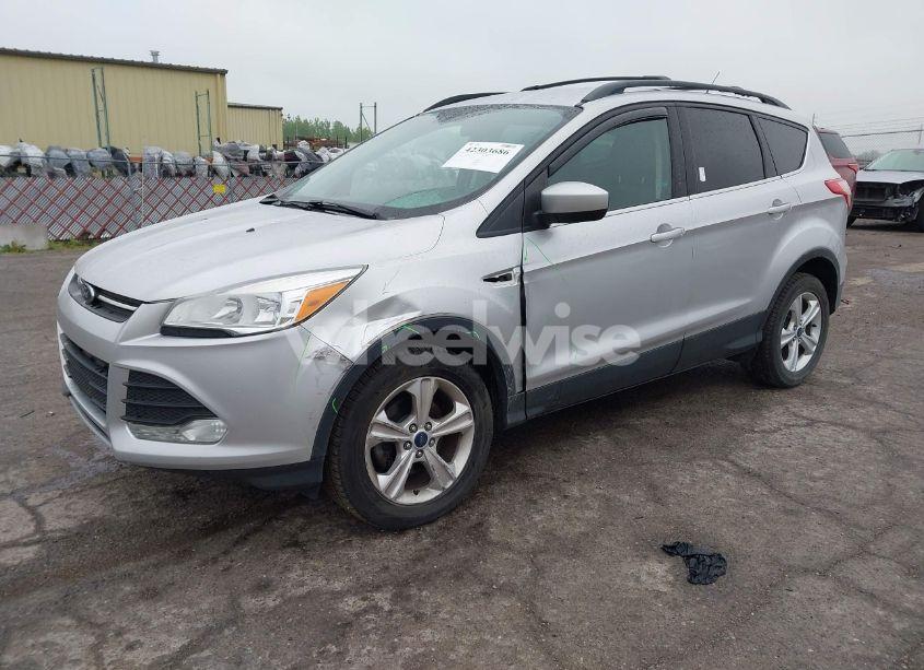 Photo 2 of 2016 Ford Escape SE (VIN 1FMCU0G70GUA28559)