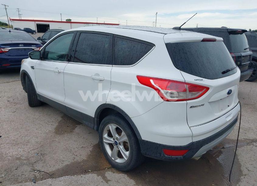 Photo 3 of 2015 Ford Escape SE (VIN 1FMCU0G71FUA12126)