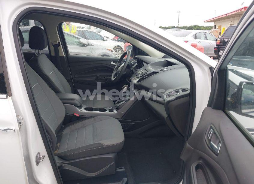 Photo 5 of 2015 Ford Escape SE (VIN 1FMCU0G71FUA12126)