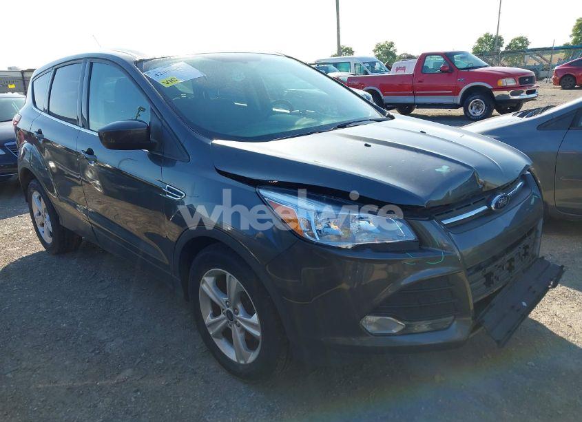 2015 Ford Escape SE (VIN 1FMCU0G71FUA13891) main photo