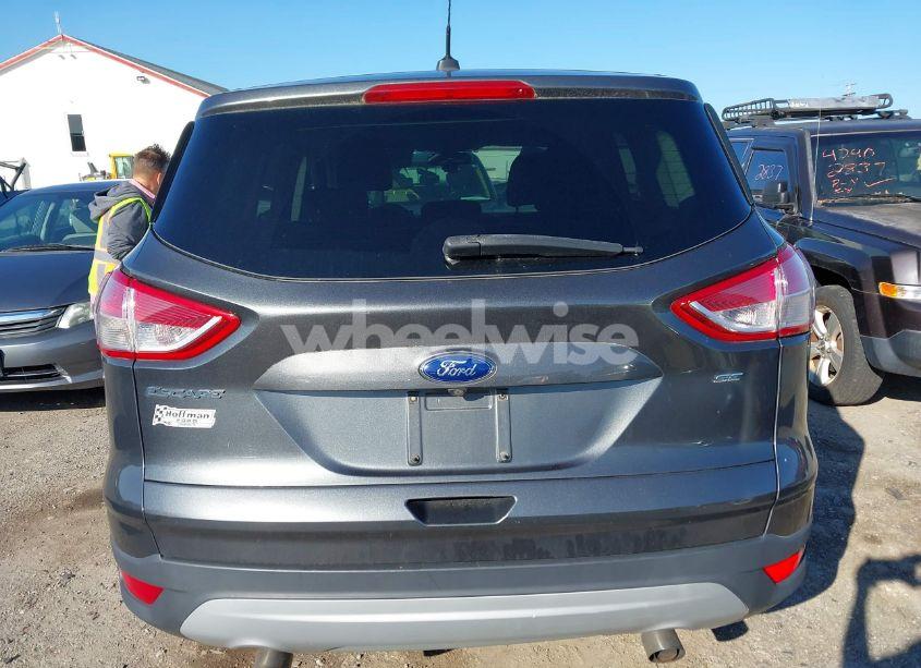 Photo 16 of 2015 Ford Escape SE (VIN 1FMCU0G71FUA13891)