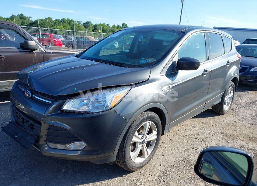 Photo 2 of 2015 Ford Escape SE (VIN 1FMCU0G71FUA13891)