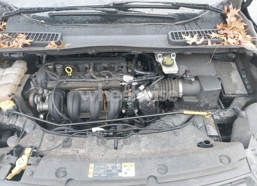 Photo 10 of 2016 Ford Escape SE (VIN 1FMCU0G71GUB10588)