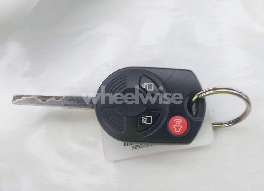 Photo 11 of 2016 Ford Escape SE (VIN 1FMCU0G71GUB10588)