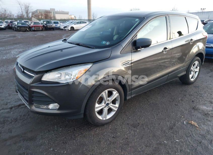 Photo 2 of 2016 Ford Escape SE (VIN 1FMCU0G71GUC04230)