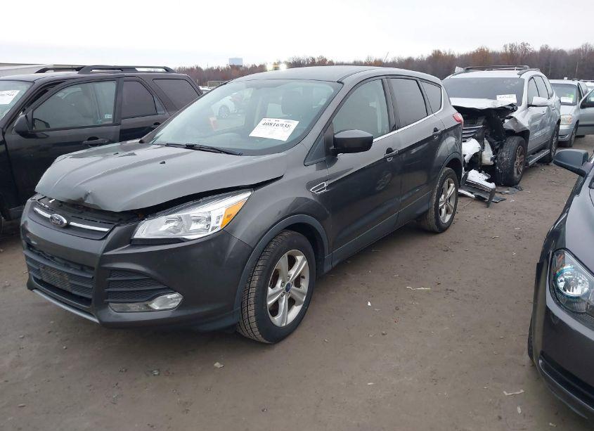 Photo 2 of 2015 Ford Escape SE (VIN 1FMCU0G72FUA39450)
