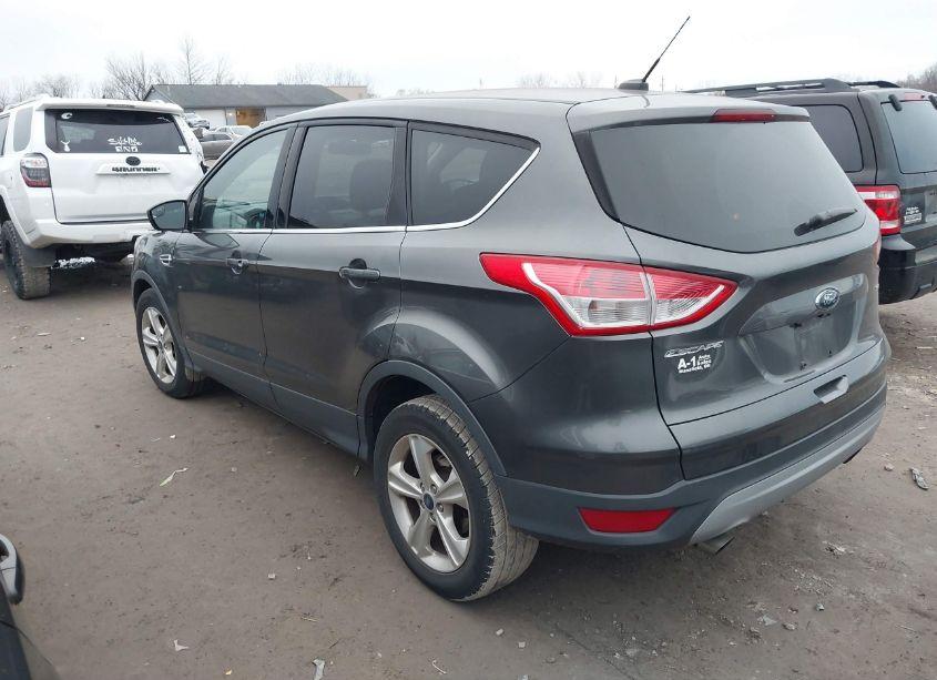 Photo 3 of 2015 Ford Escape SE (VIN 1FMCU0G72FUA39450)
