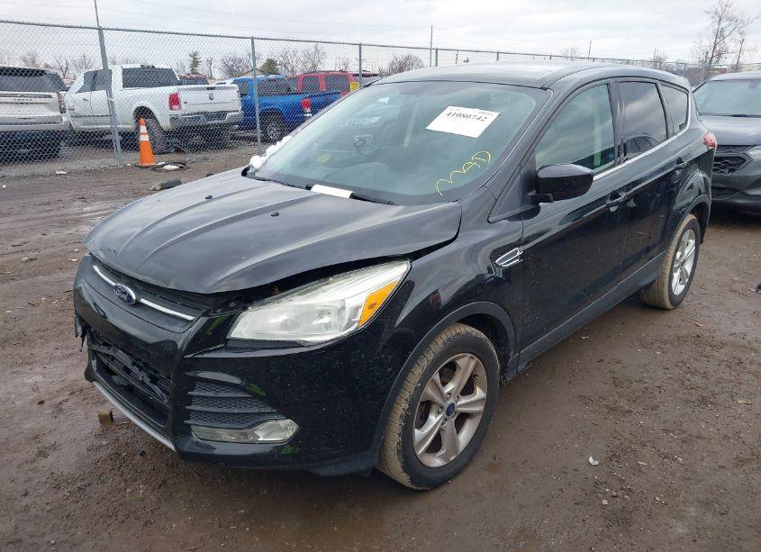 Photo 2 of 2015 Ford Escape SE (VIN 1FMCU0G72FUA65207)