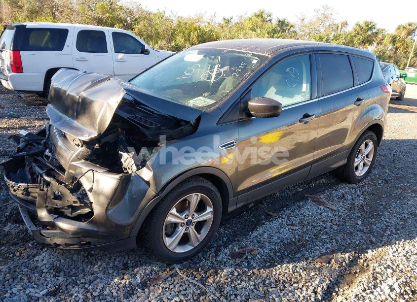 Photo 2 of 2016 Ford Escape SE (VIN 1FMCU0G72GUA42592)