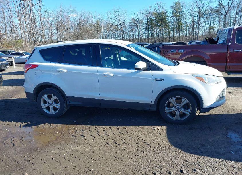 Photo 13 of 2016 Ford Escape SE (VIN 1FMCU0G72GUA92327)