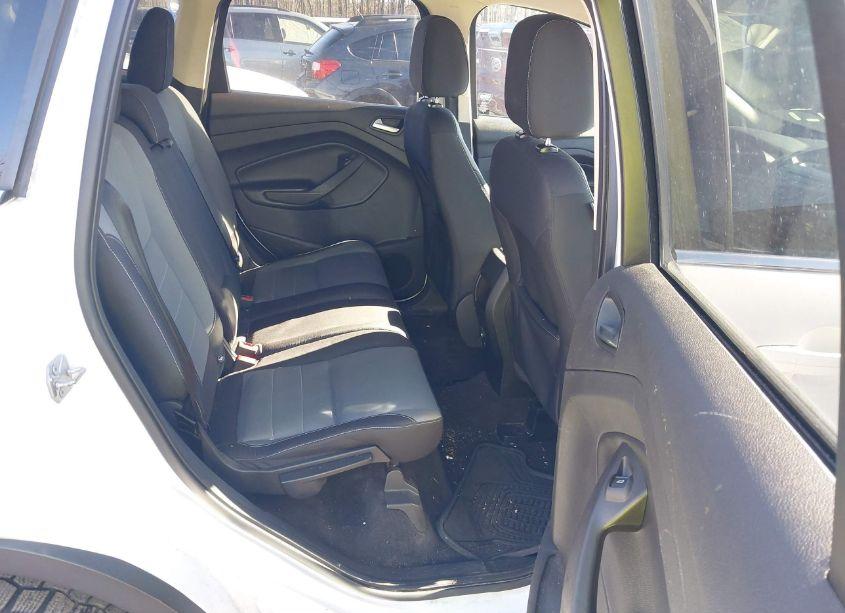 Photo 8 of 2016 Ford Escape SE (VIN 1FMCU0G72GUA92327)