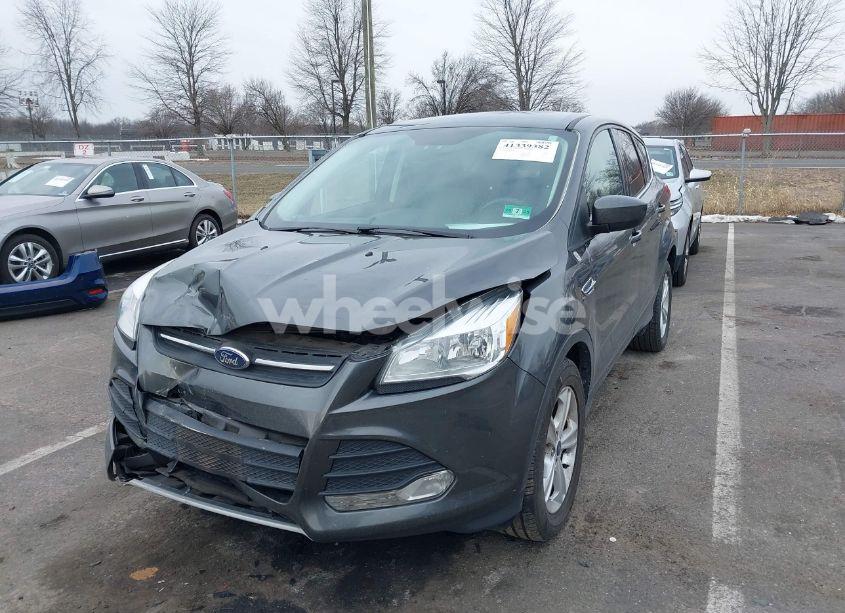 Photo 2 of 2016 Ford Escape SE (VIN 1FMCU0G72GUC90860)