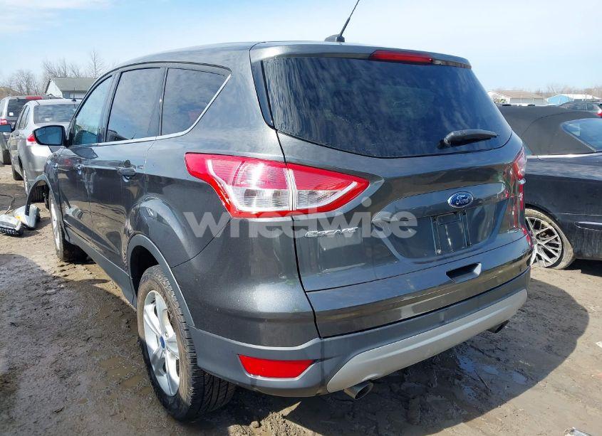 Photo 3 of 2016 Ford Escape SE (VIN 1FMCU0G73GUA06135)
