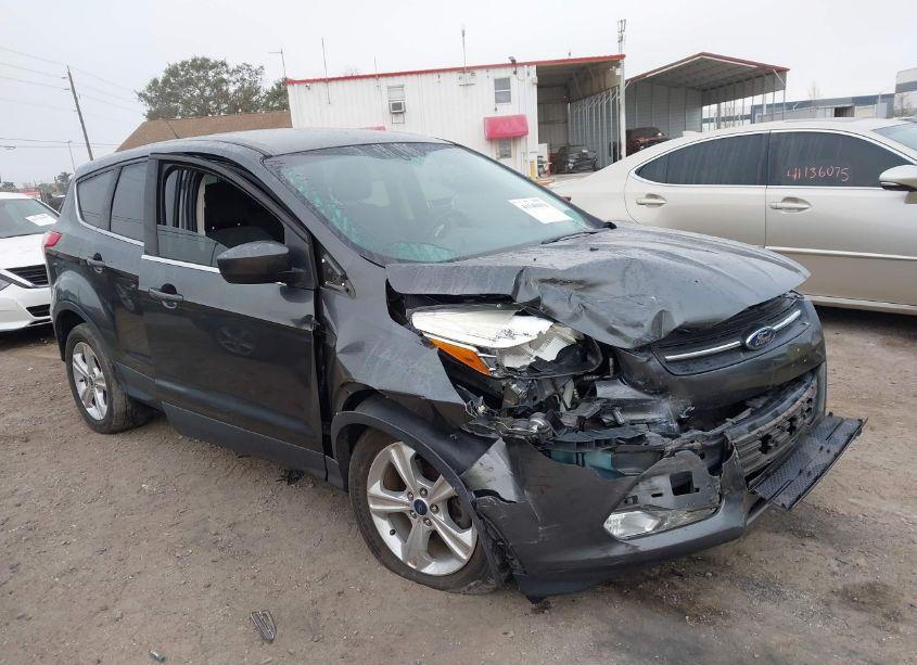 2016 Ford Escape SE (VIN 1FMCU0G73GUB39803) main photo
