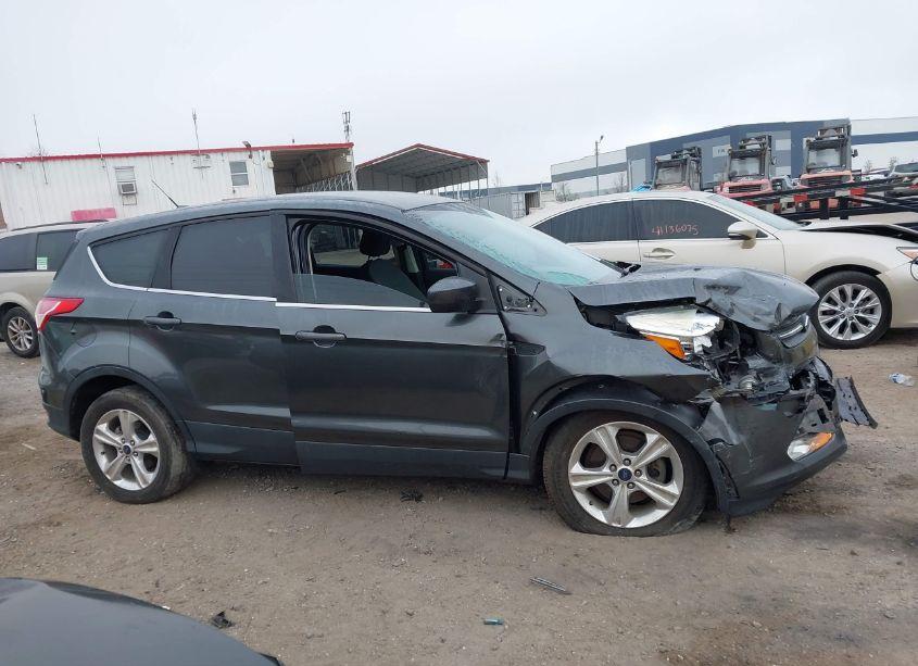 Photo 13 of 2016 Ford Escape SE (VIN 1FMCU0G73GUB39803)