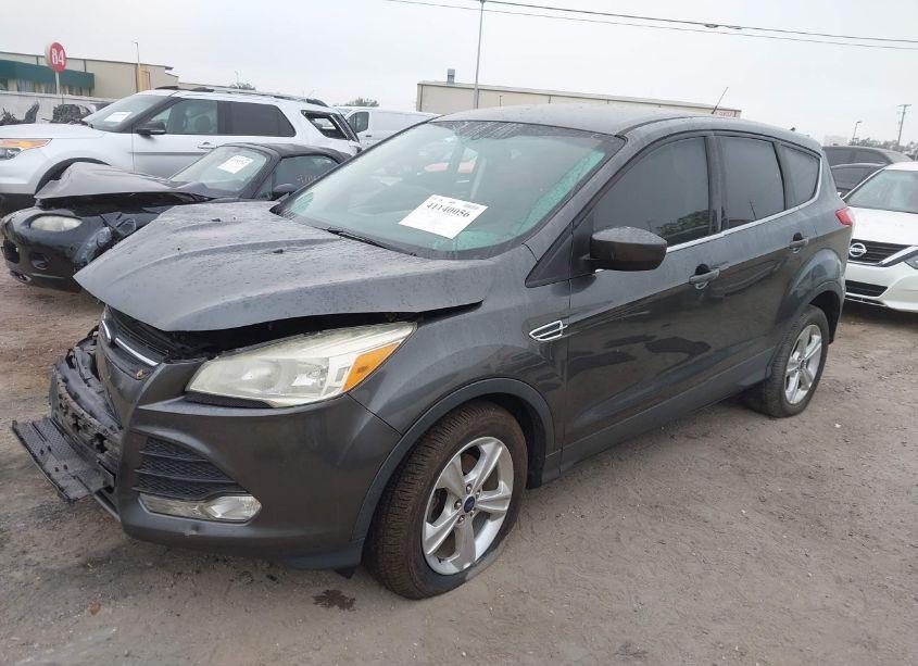 Photo 2 of 2016 Ford Escape SE (VIN 1FMCU0G73GUB39803)