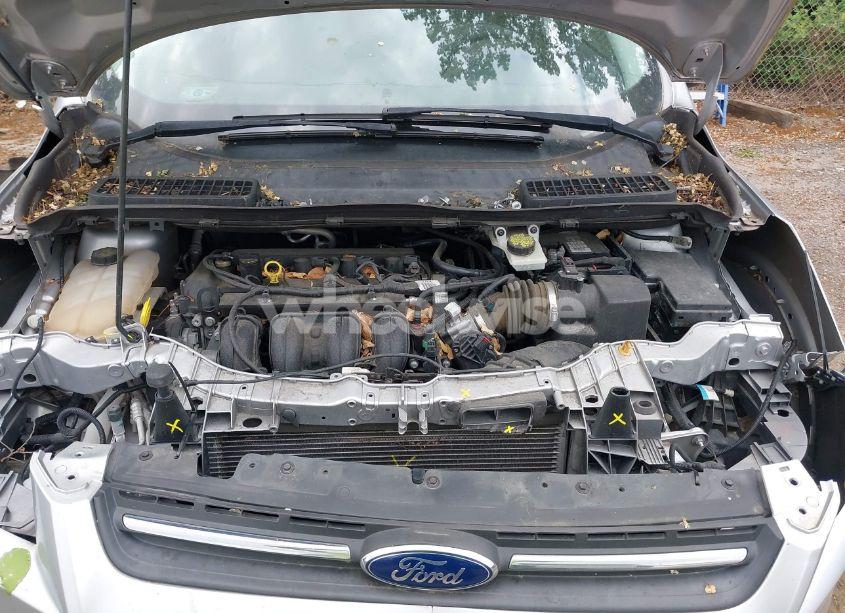 Photo 10 of 2016 Ford Escape SE (VIN 1FMCU0G73GUB67097)