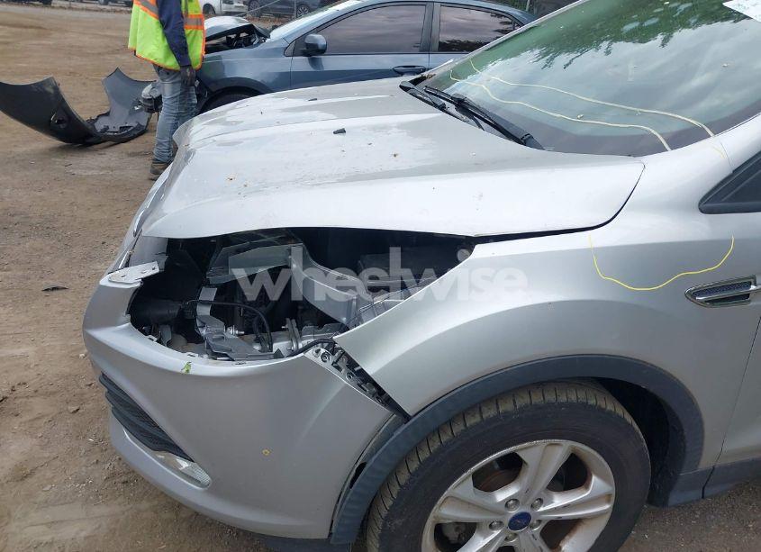 Photo 14 of 2016 Ford Escape SE (VIN 1FMCU0G73GUB67097)