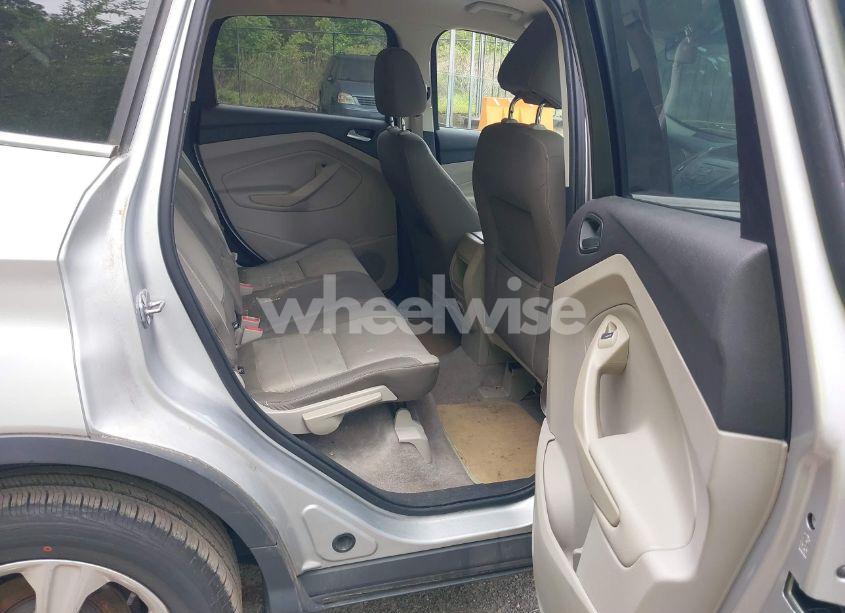 Photo 8 of 2016 Ford Escape SE (VIN 1FMCU0G73GUB67097)