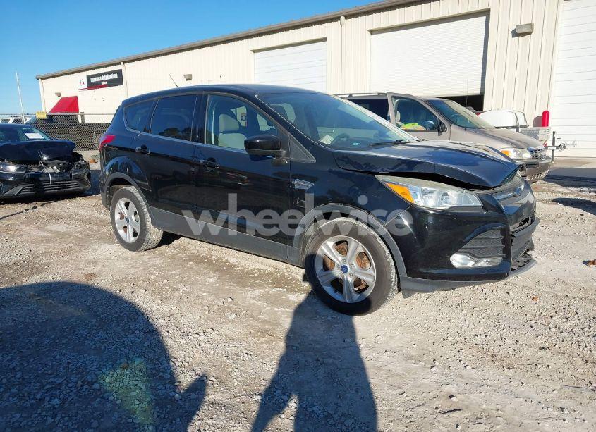 2016 Ford Escape SE (VIN 1FMCU0G73GUC35334) main photo