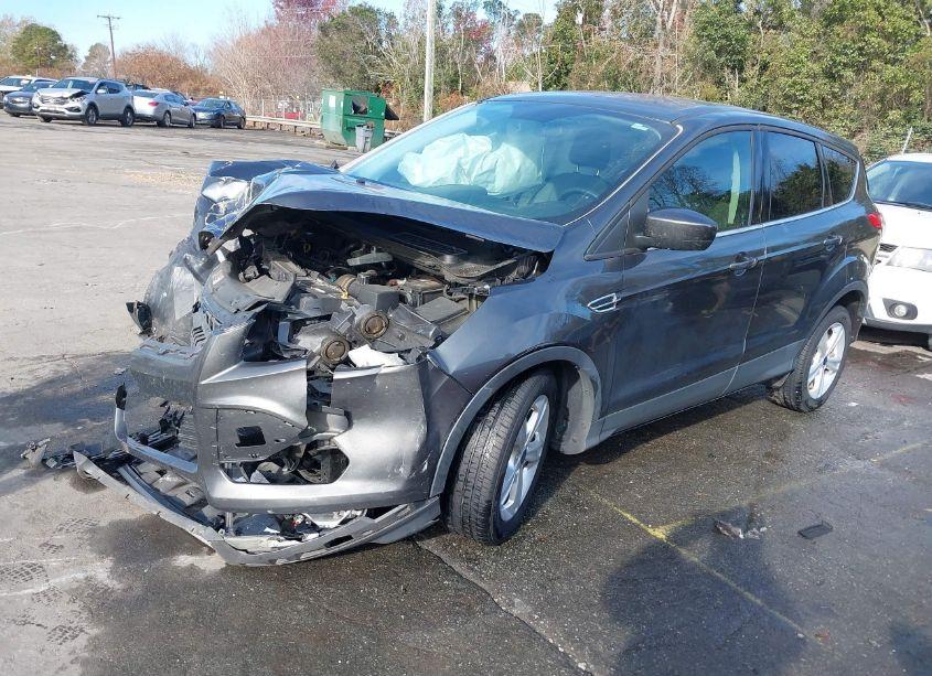 Photo 2 of 2016 Ford Escape SE (VIN 1FMCU0G73GUC50335)