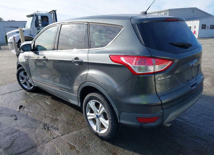 Photo 3 of 2016 Ford Escape SE (VIN 1FMCU0G73GUC50335)