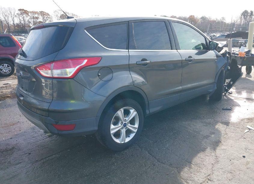 Photo 4 of 2016 Ford Escape SE (VIN 1FMCU0G73GUC50335)